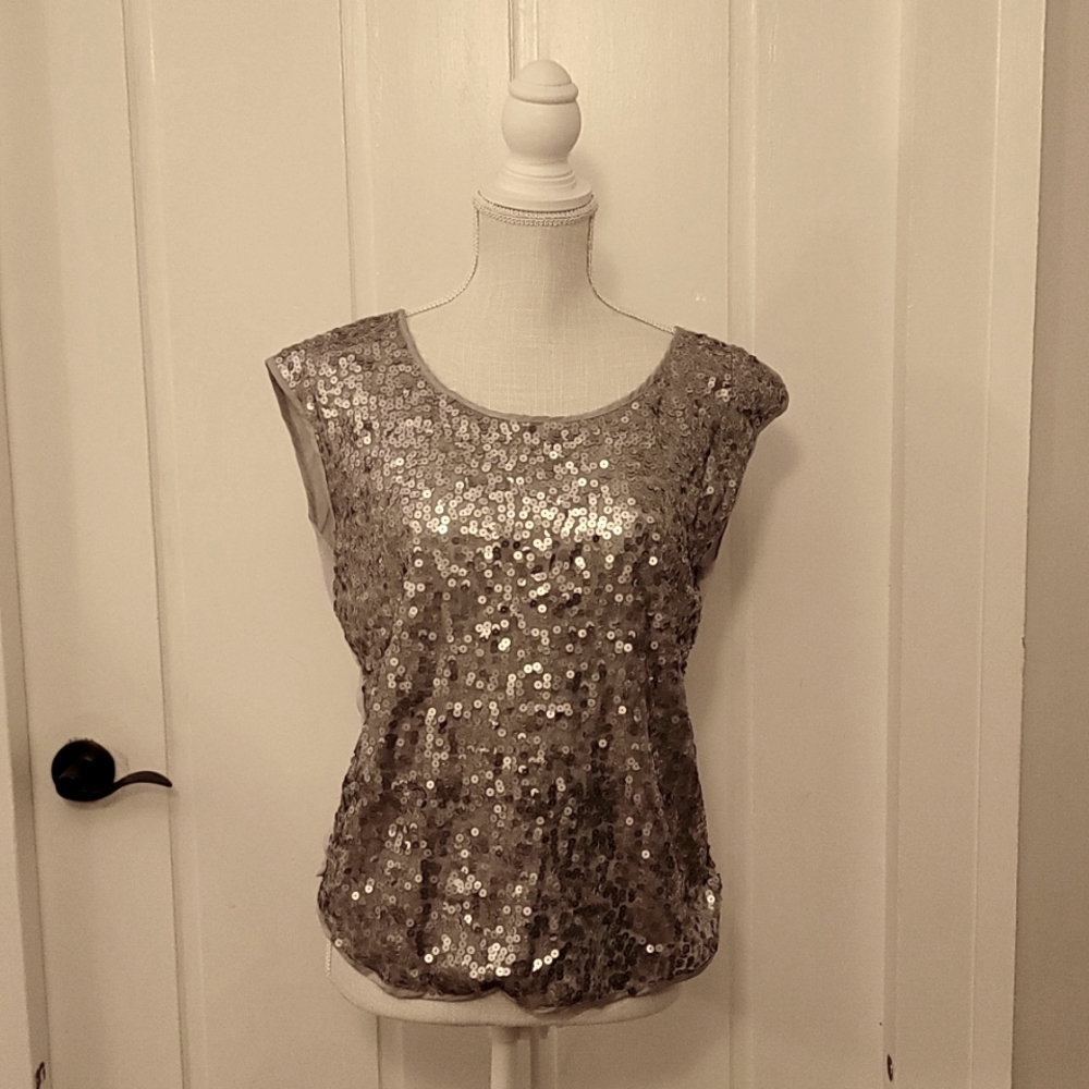 One Clothing silver and gray sequin top, size small